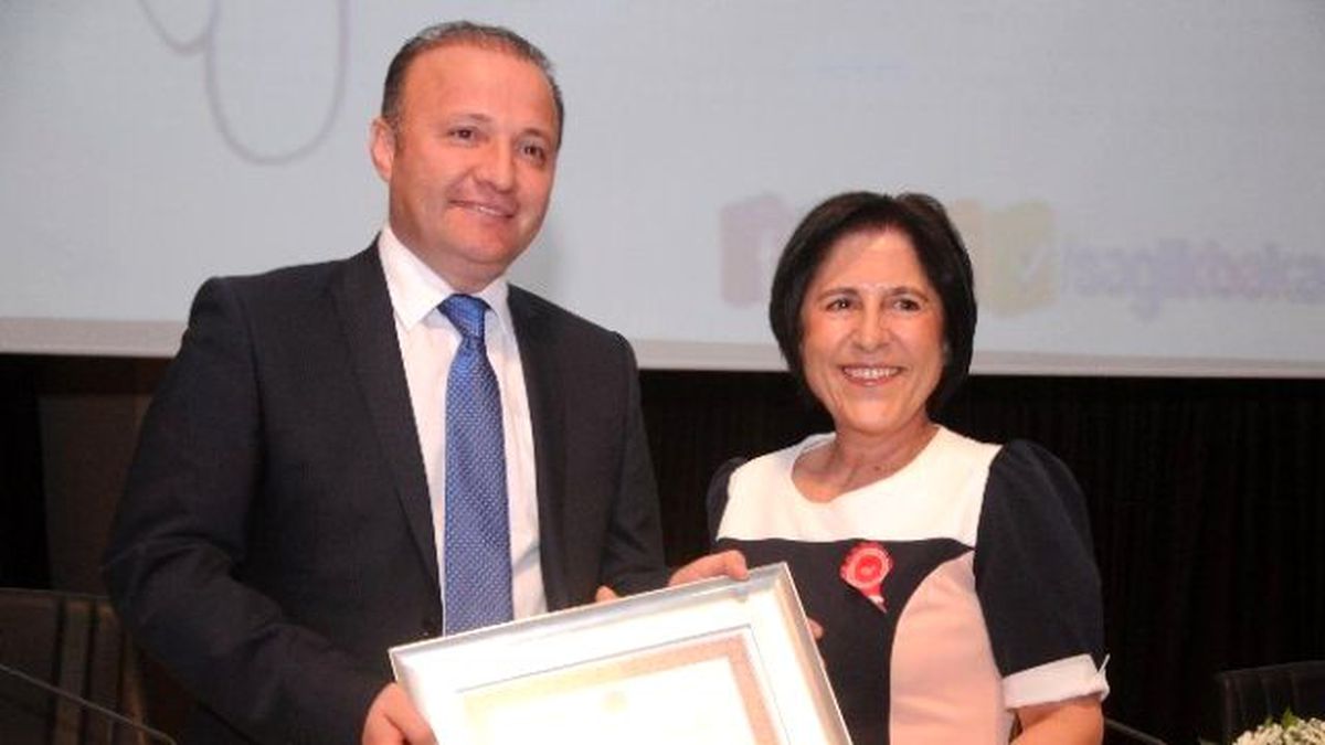 Akdeniz Üniversitesi\'nde Hemşirelik Haftası Kutlandı