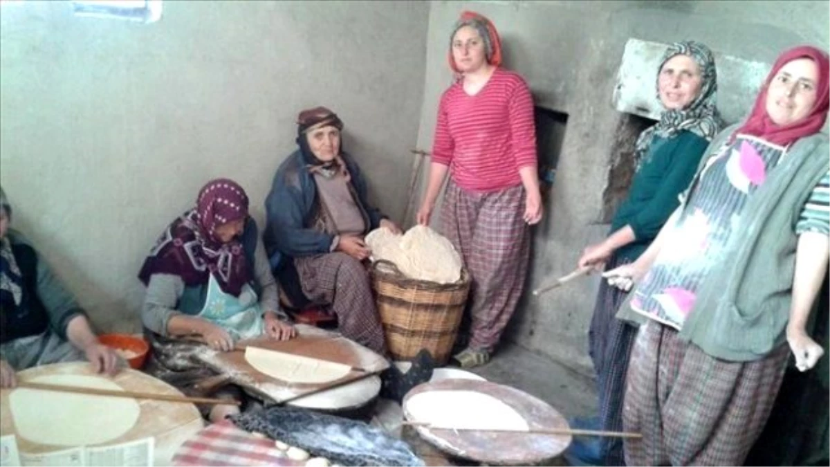 Belkeseli Kadınlar Geleneklerini Yaşatıyor