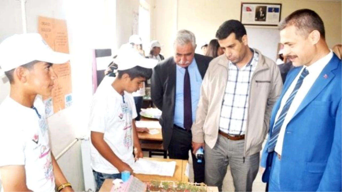 Besni Şehit İmam Tan Ortaokulu\'nda Tübitak Bilim Şenliği
