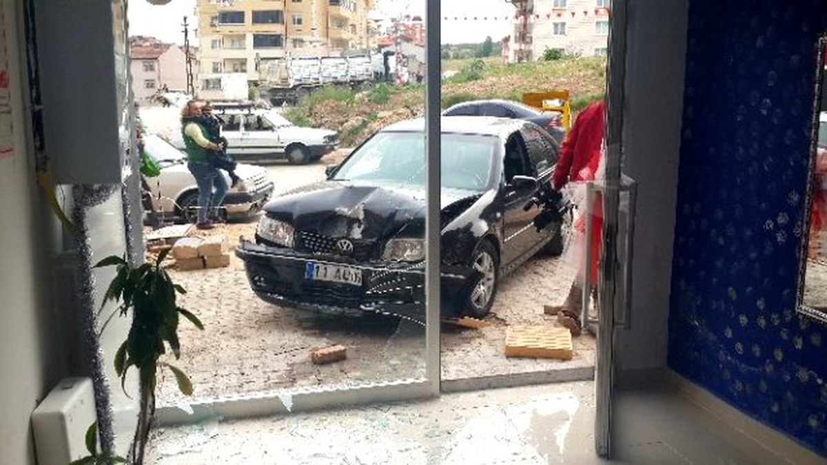 Bilecik\'de Görünmez Kaza Ucuz Atlatıldı