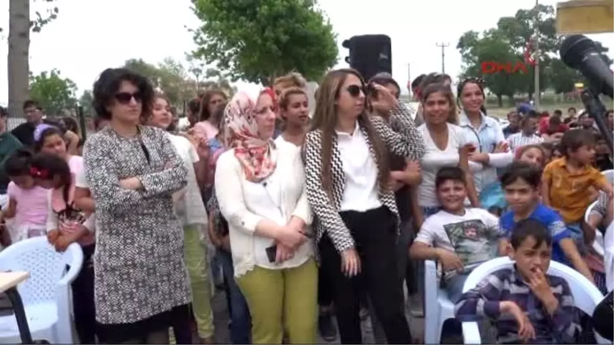 Bursa,bakandan Romanlara 1 Dana ile 1 Milyon Lira Destek