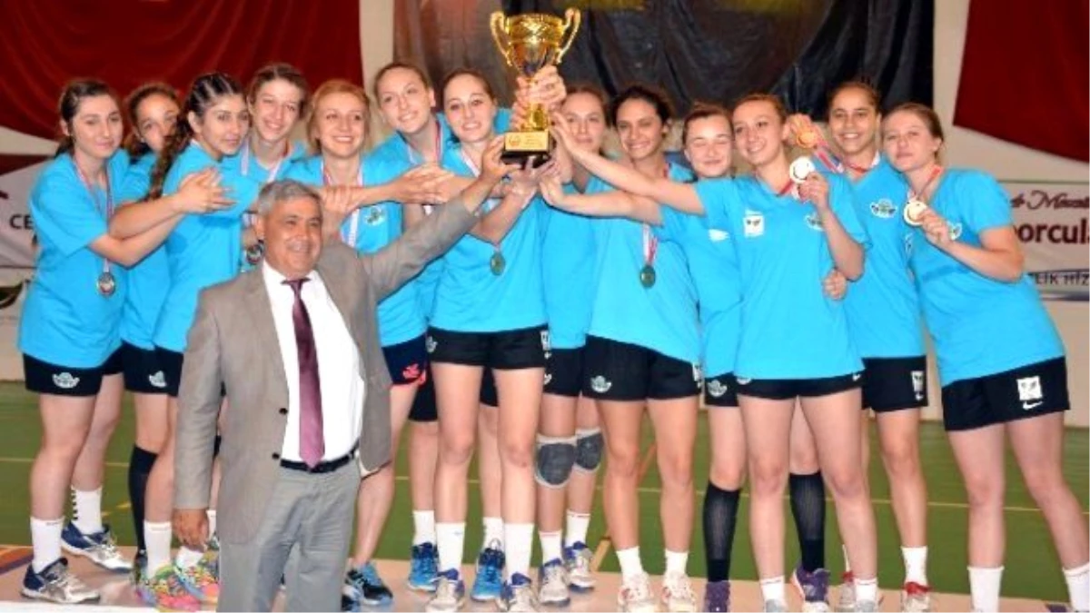 Dalaman\'da Hentbol Genç Bayanlar Türkiye Şampiyonası Sona Erdi