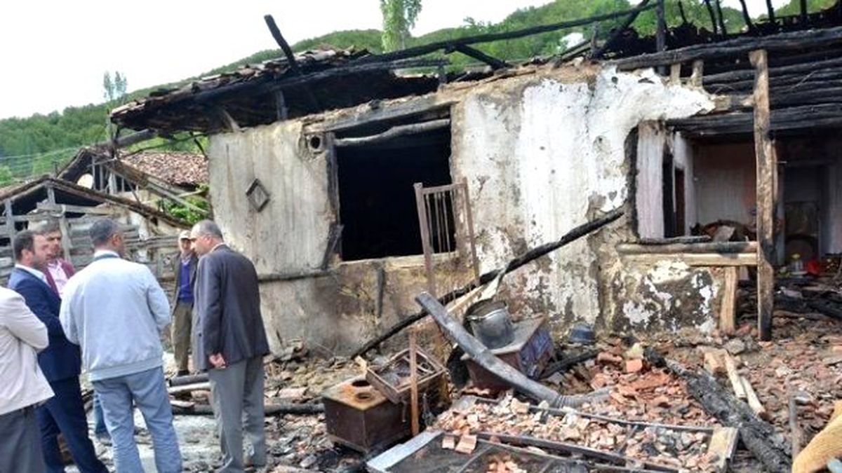 Evleri Yanan Aileye Destek Sözü