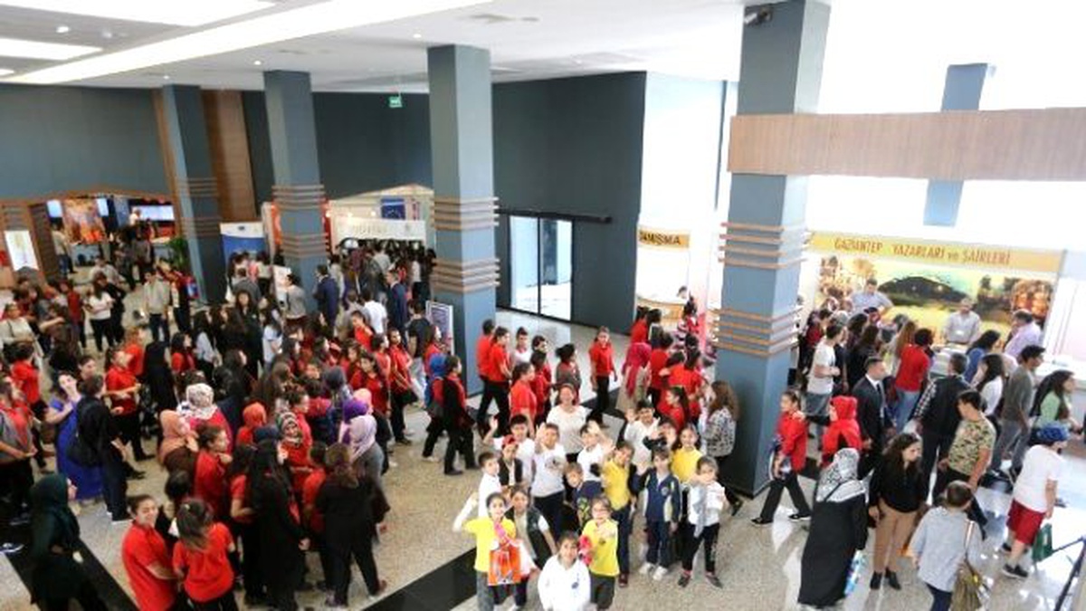 Gaziantep Kitap Fuarı\'nı 100 Bin Kişi Ziyaret Etti