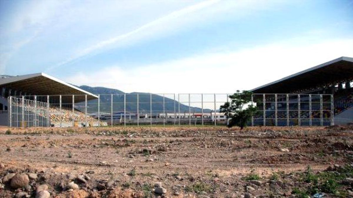 İzmir\'deki Doğanlar Stadı Yeni Sezona Yetişecek