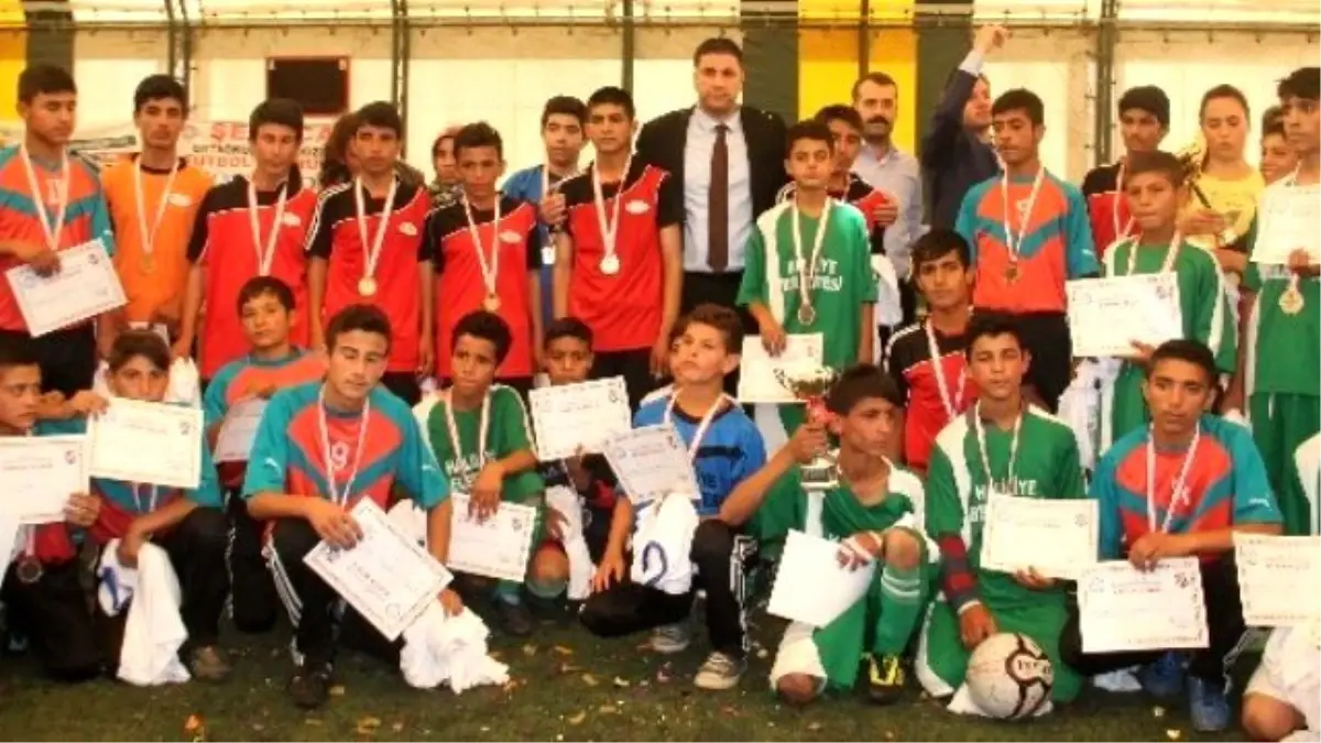 Taşımalı Eğitim Gören Çocukların Turnuva Heyecanı