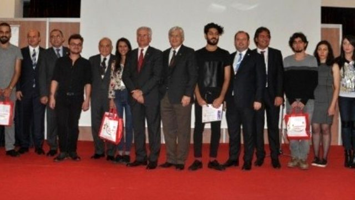 Anadolu Üniversitesi Öğrencisinin Tasarım Ödülleri