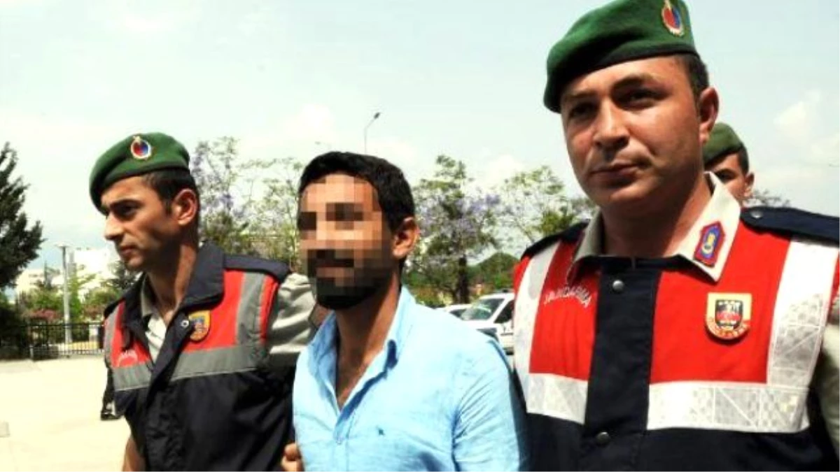 Aranan PKK\'lı, Antalya\'da Yolcu Otobüsünde Yakalandı