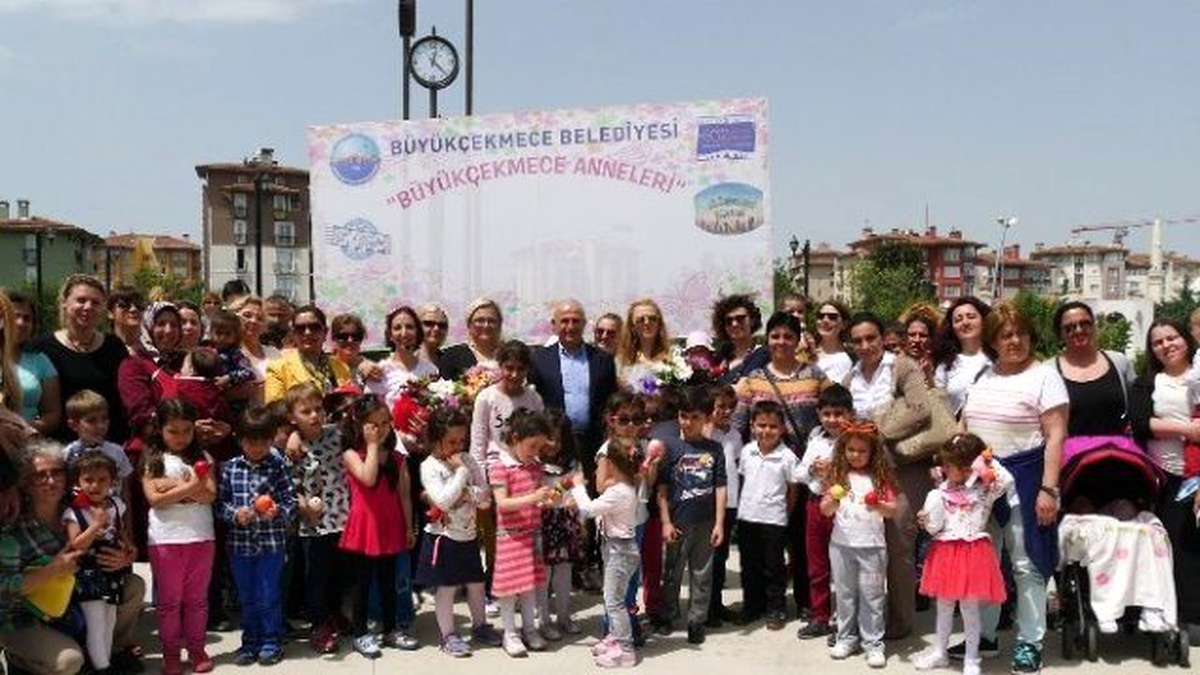 Başkan Akgün: "Büyükçekmeceli Anneler Aydın ve Bilinçli"