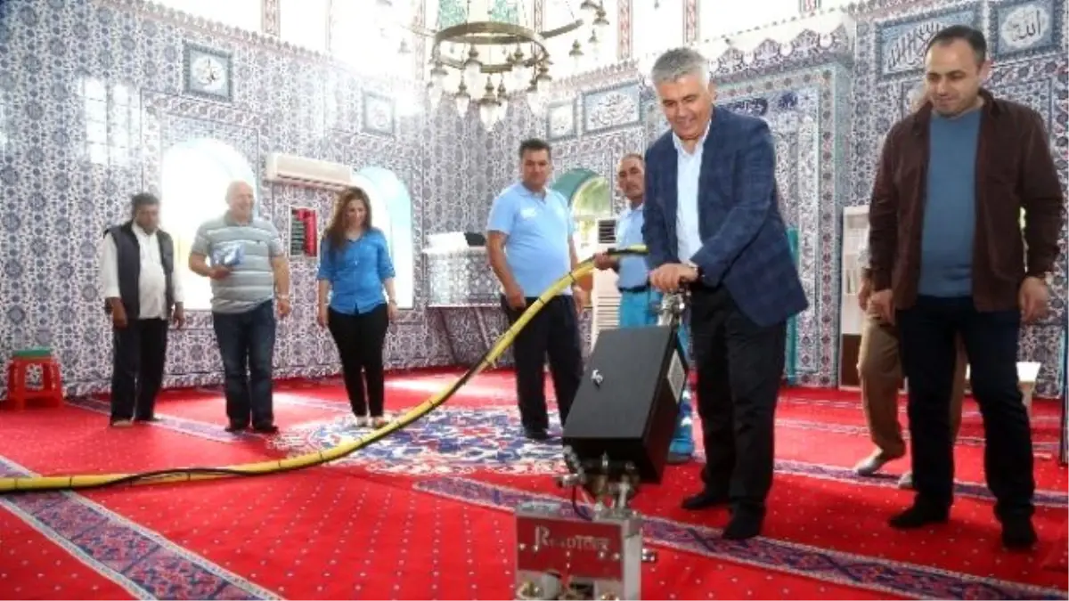 Başkan Çalık, Ramazan Ayı Öncesi Cami Temizliklerini Denetledi