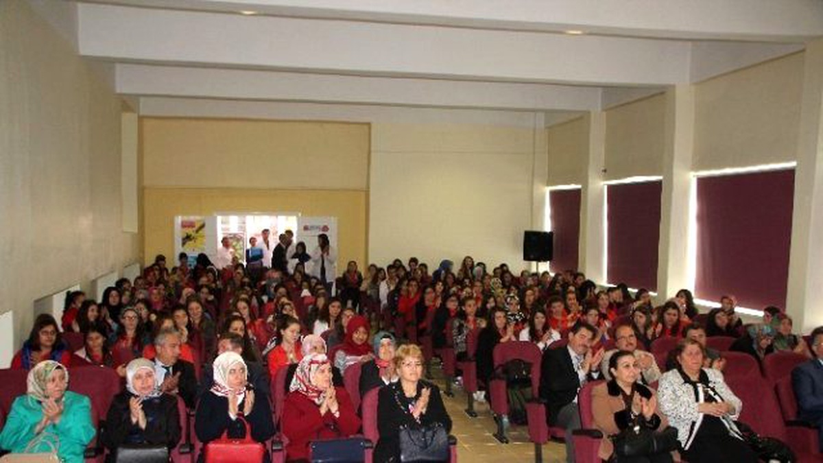 Bilecik Hayme Ana Mesleki ve Teknik Anadolu Lisesi Öğrencilerinden Anneler Günü Programı