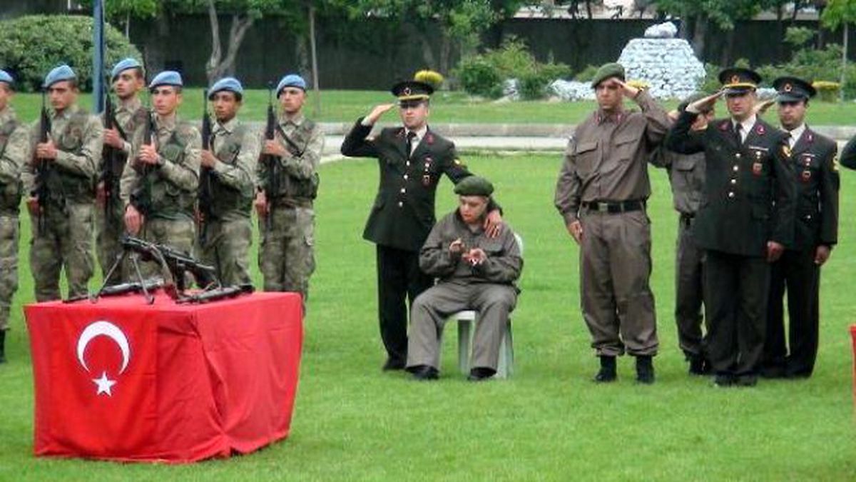 Bir Günlüğüne Asker Oldular