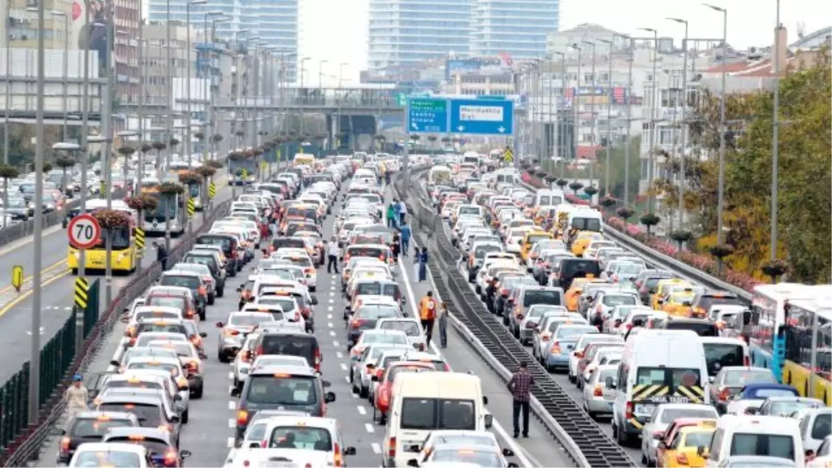 Cumartesi Günü Yola Çıkacak İstanbullular Dikkat! İşte Kapatılacak Yollar