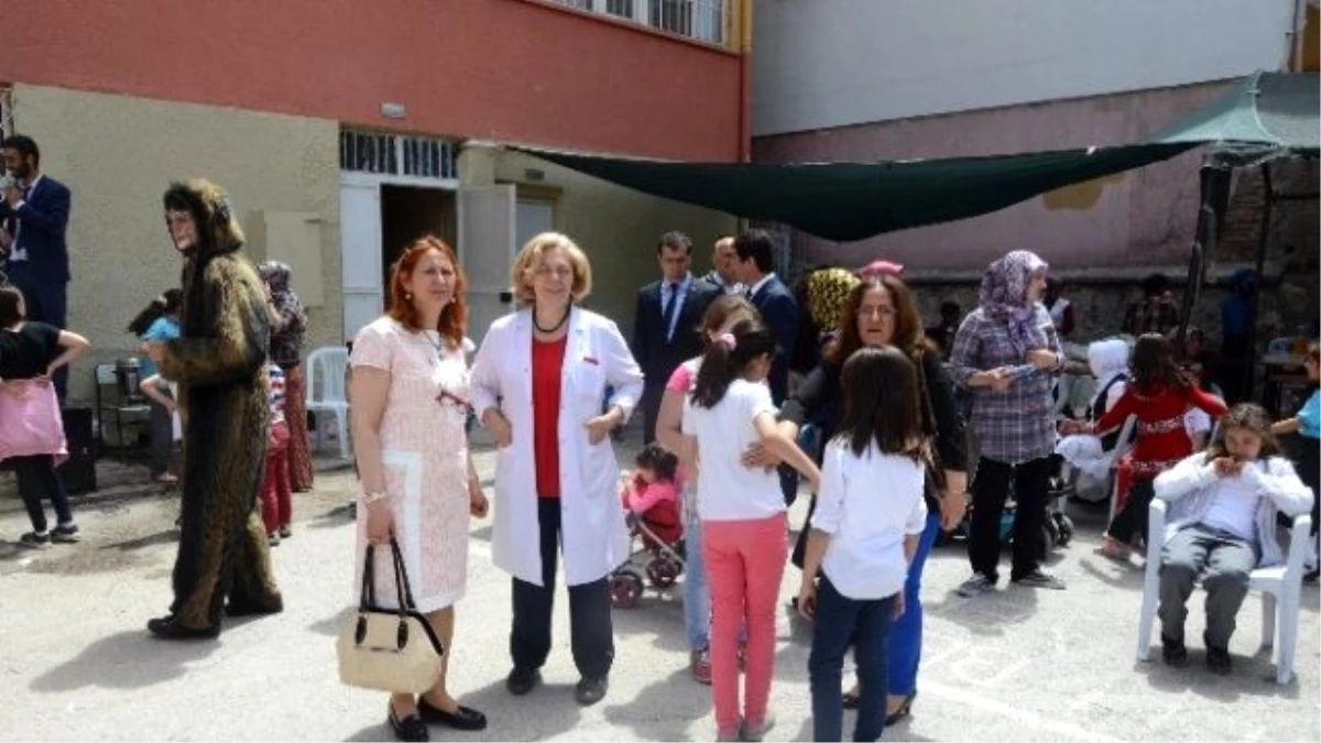 Hasan Varol İlkokulu\'nda Kermes Açıldı