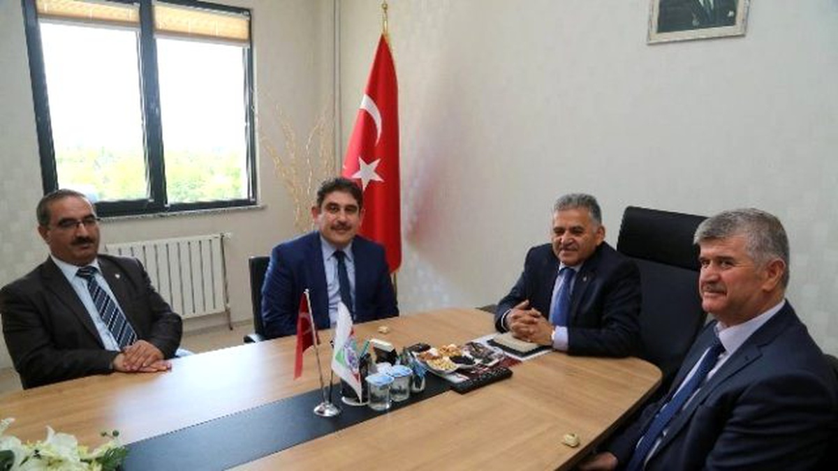 Meteoroloji Bölge Müdürü Mustafa Yılmaz Başkan Büyükkılıç\'ı Ziyaret Etti