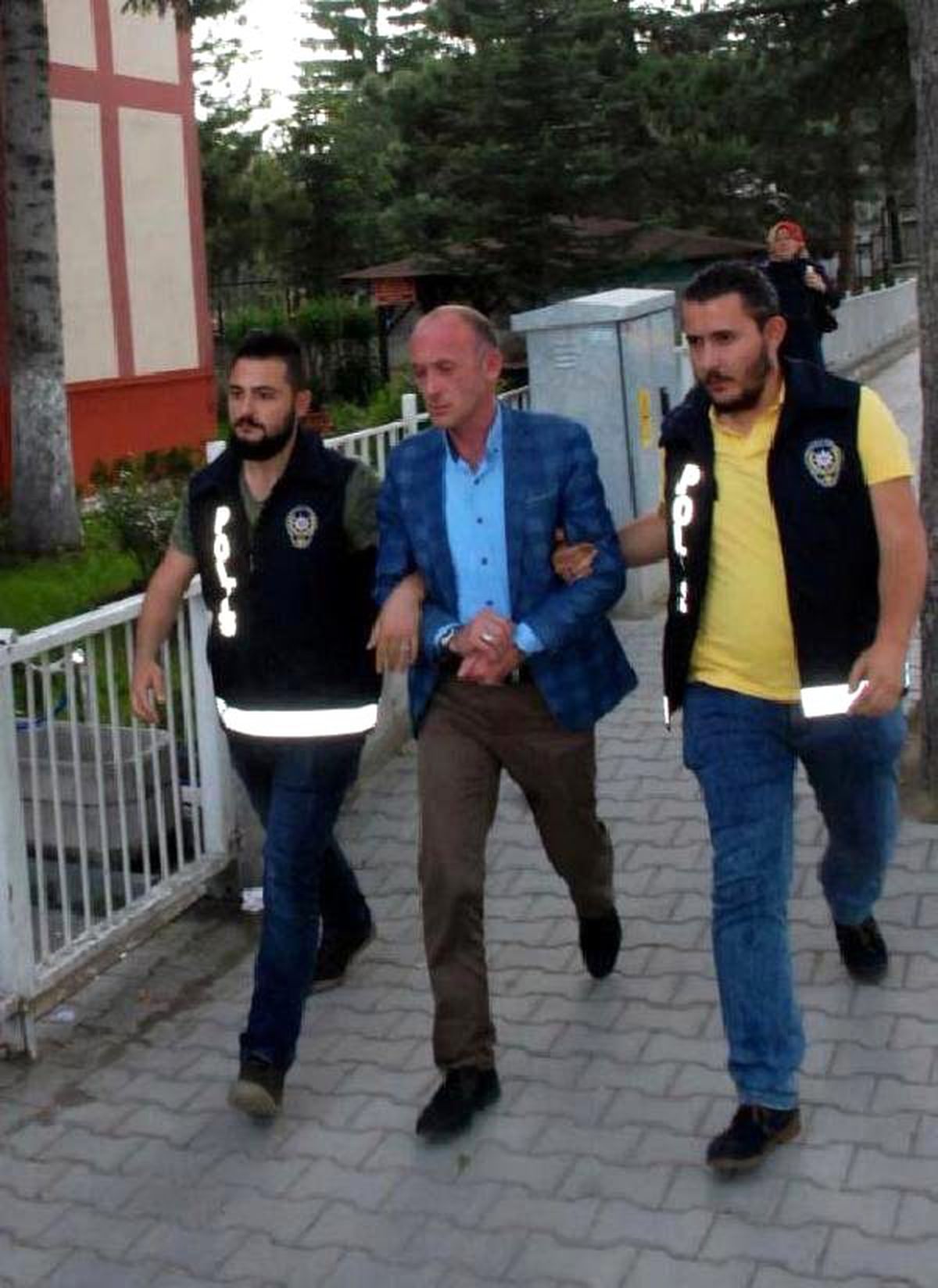 Sahte Elmasla Dolandırıcılığa 2 Gözaltı