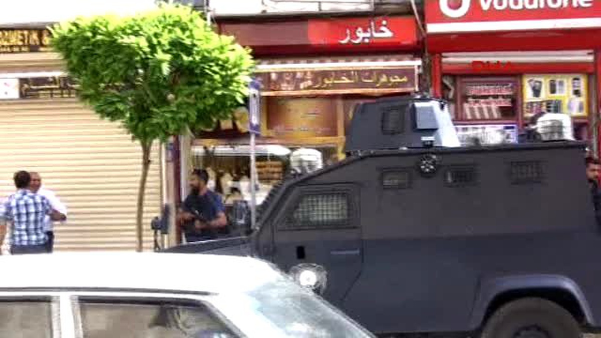 Şanlıurfa Viranşehir\'de Polis ile PKK\'lılar Arasında Çatışma: 4 Terörist Öldürüldü