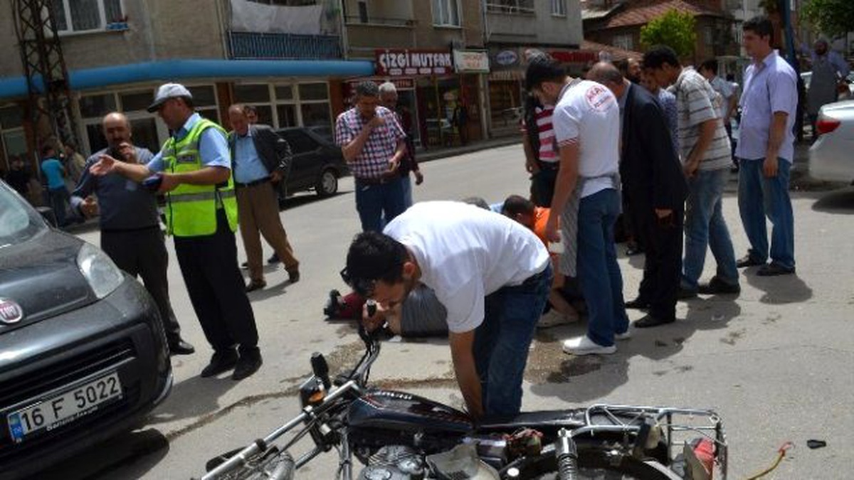 Ticari Araçla Çarpışan Motosiklet Sürücüsü Yaralandı