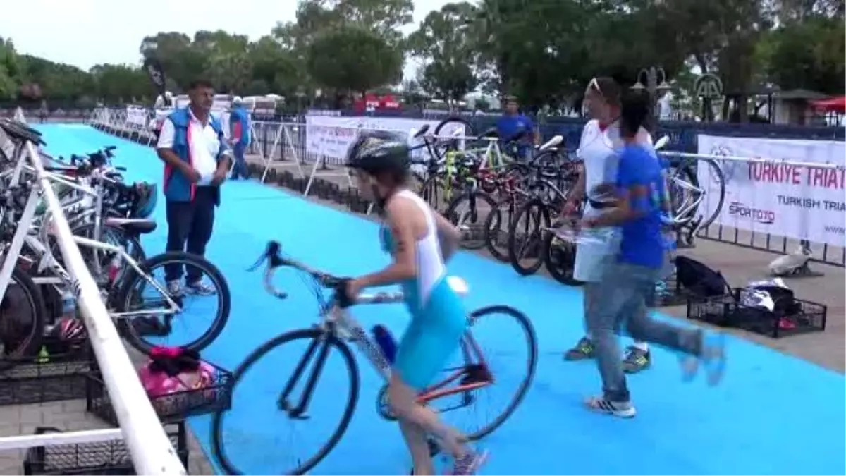 Antalya Triatlonu, Halk Triatlon Yarışları ile Başladı