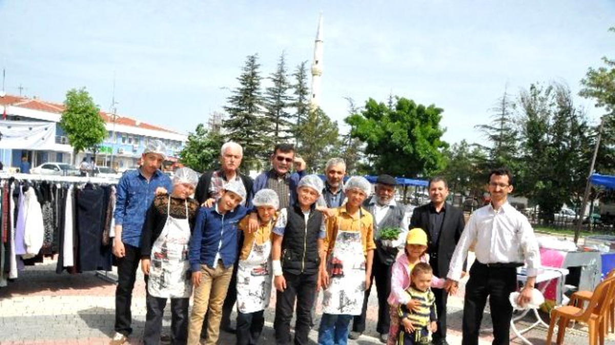 Bozan Öğrenci Yurdu İçin Alpu\'da Kermes