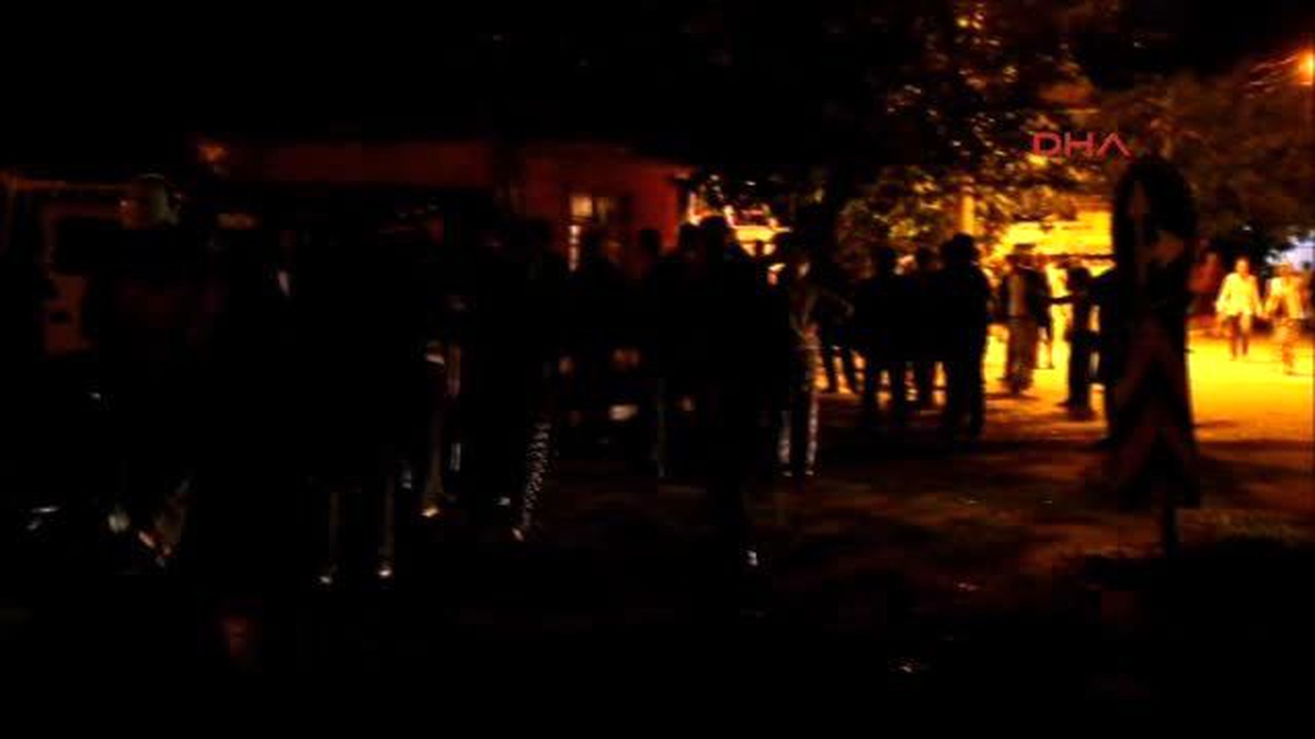 Burhaniye - Roman Kavgasında Sepetçilerle Kalaycılar Birbirine Girdi: 7 Yaralı