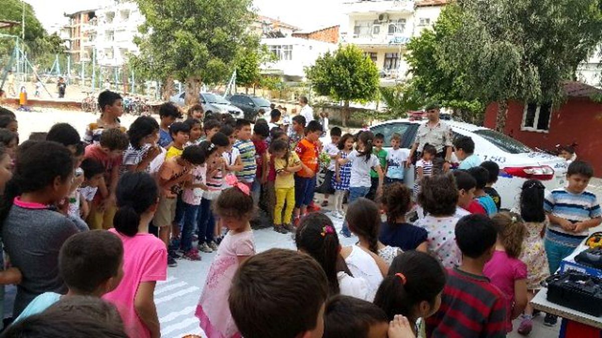Finike Jandarma\'dan Trafik Haftası Etkinlikleri
