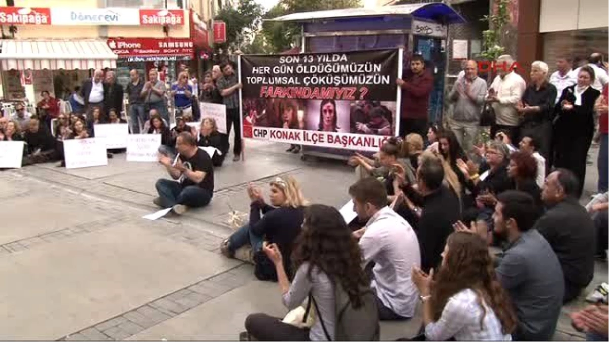 İzmir \'Sessiz Çığlık\' Eylemine Tuncay Özkan Desteği
