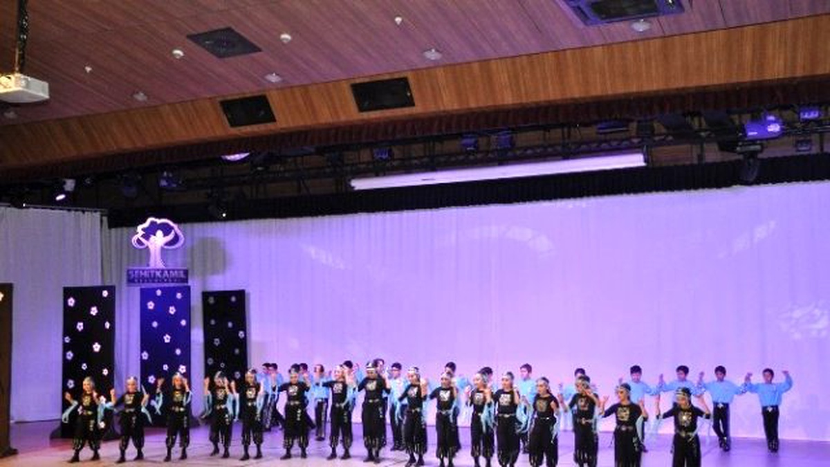 Minik Gkv\'lilerden Dansın Renklerine Muhteşem Gala