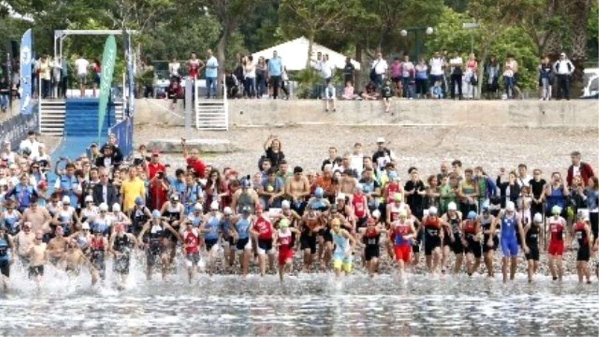 Antalya Triatlon Yarışları Rekor Katılımla Başladı