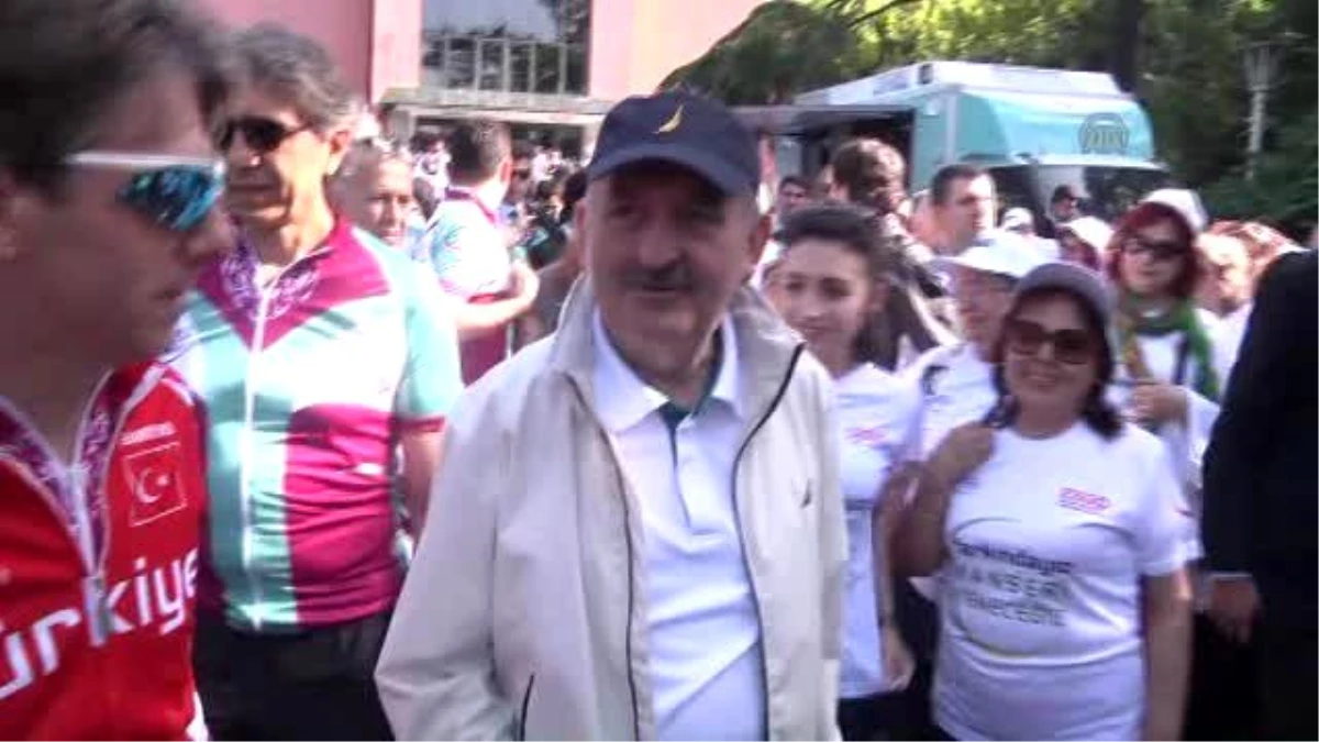 Bakan Müezzinoğlu "Kansere" Karşı Pedal Çevirdi