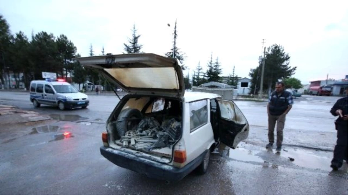 Beyşehir\'de Otomobil Yangın: İki Yaralı
