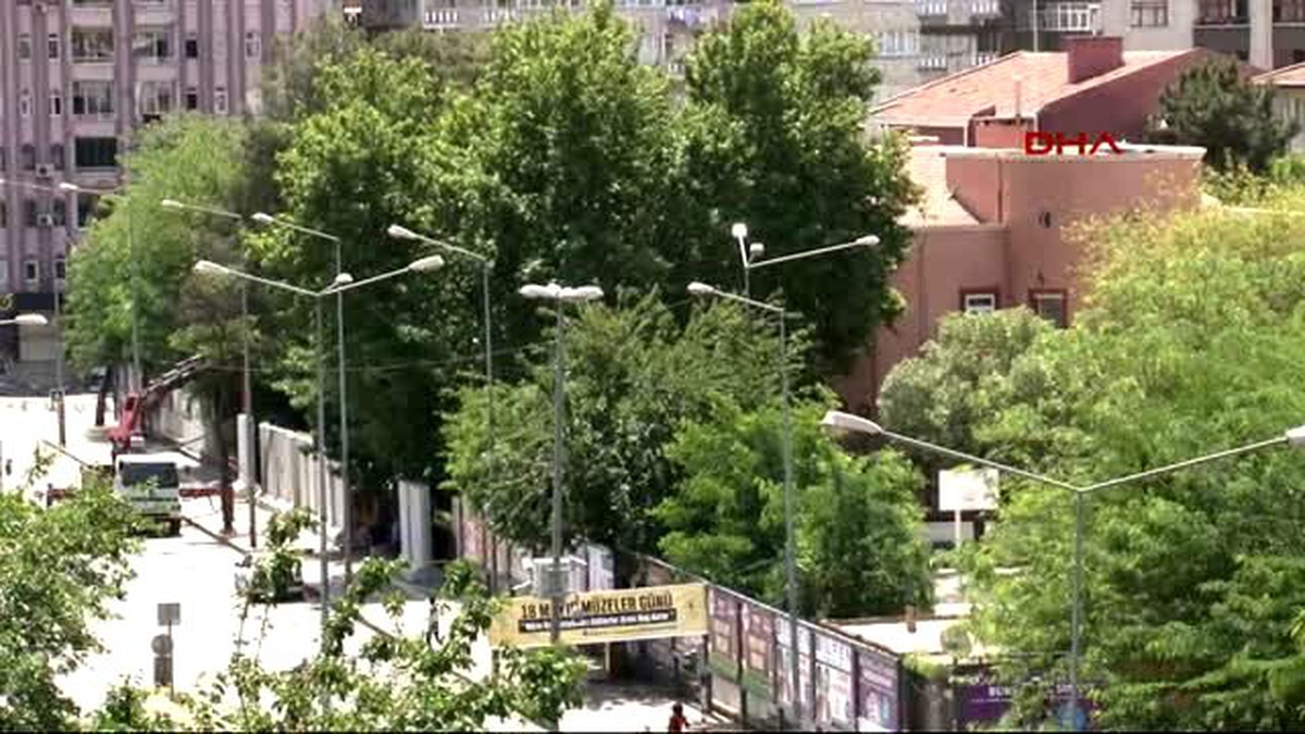 Diyarbakır\'da Valilik Konutuna Beton Bariyerli Önlem