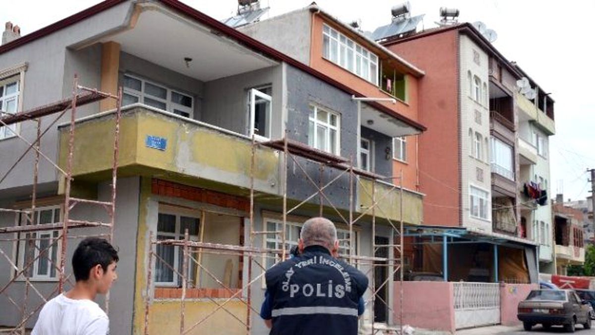 Evden Şarja Takılı Telefonu Çaldılar