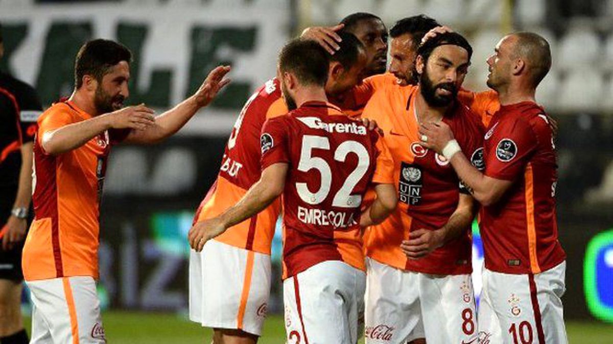 Galatasaray, Deplasmanda Akhisar Belediyespor'u 2-1 Yendi