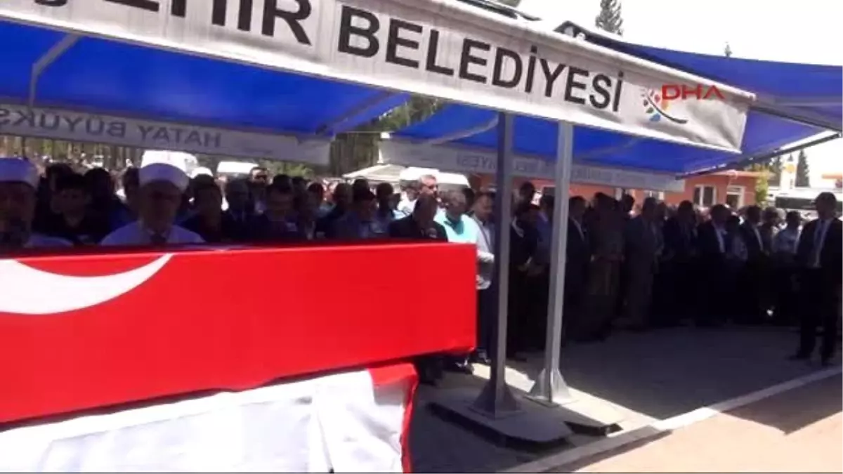 Hatay - Şehit Uzman Çavuş Mert\'i, Kırıkhan\'da 10 Bin Kişi Uğurladı -2