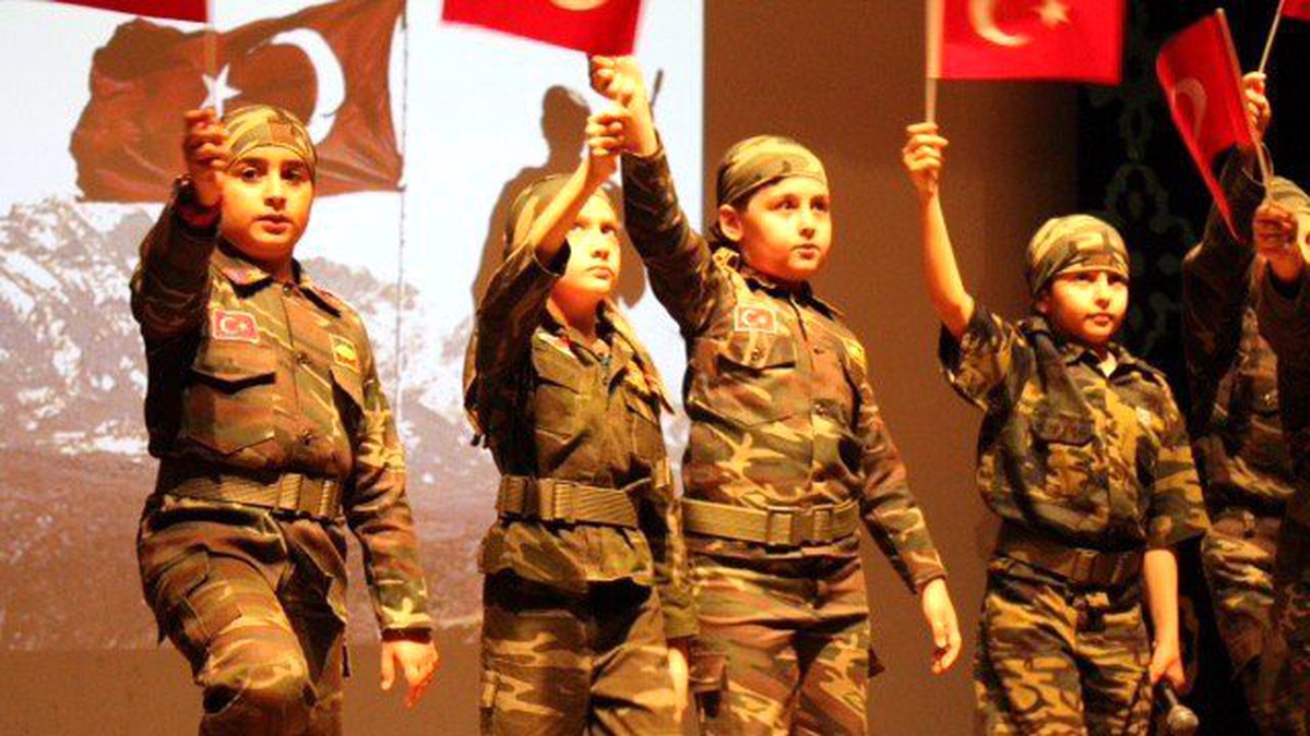 İhlas Koleji 4. Sınıf Öğrencilerinden Yıl Sonu Gösterisi