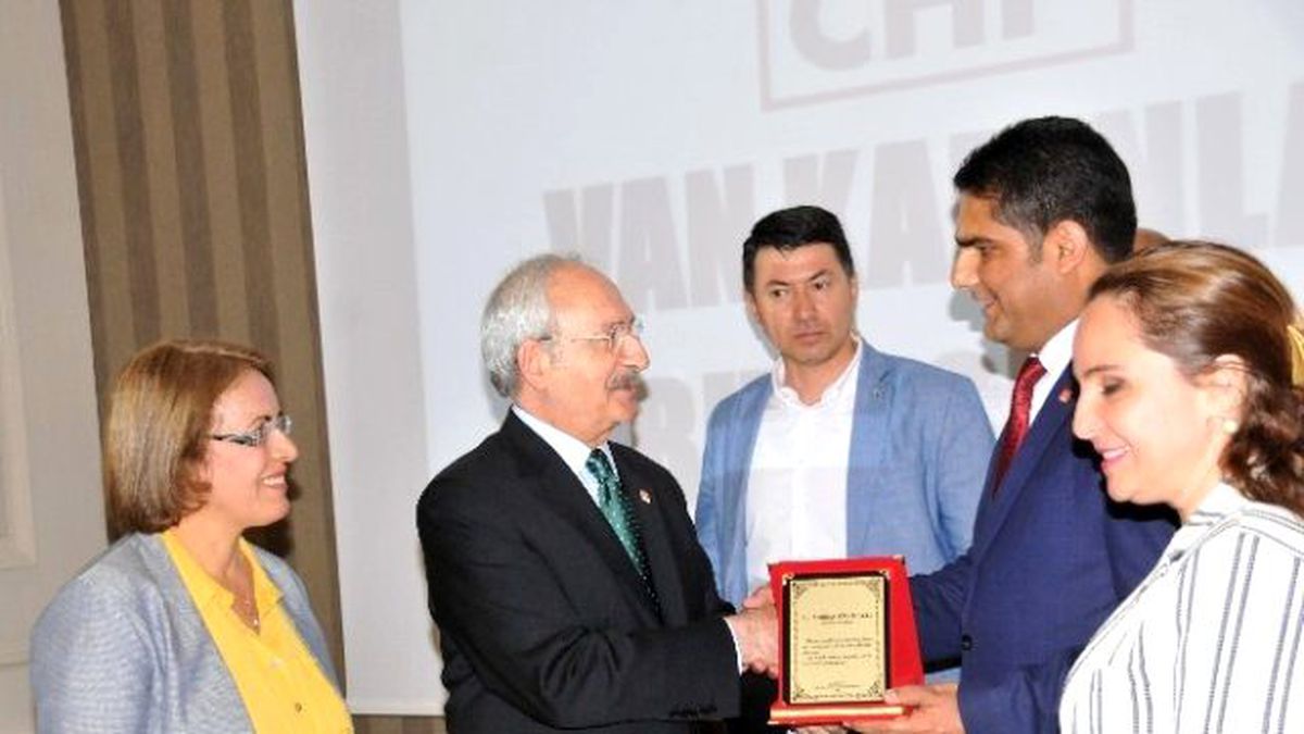 Kılıçdaroğlu, Van Kadınlar Buluşmasına Katıldı