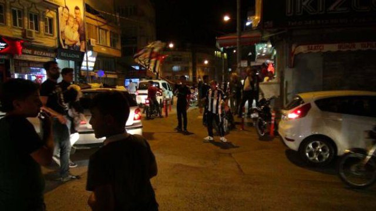 Kilis\'te Beşiktaş\'ın Şampiyonluk Sevinci