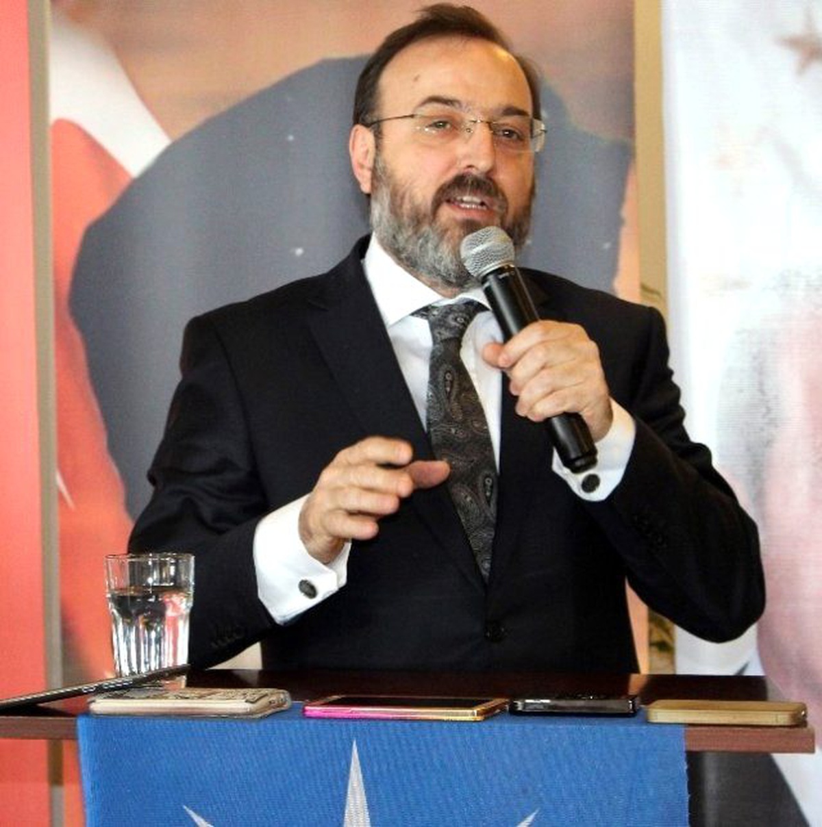 Milletvekili Yel, Beşiktaş\'ın Şampiyonluğunu Kutladı