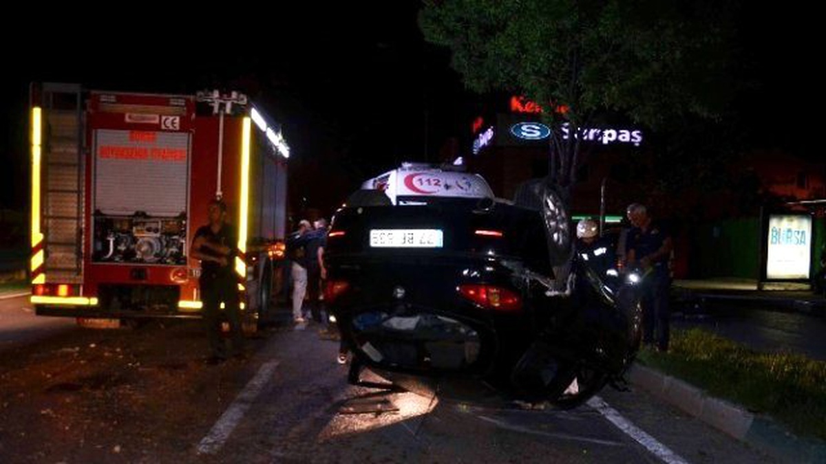 Takla Atan Araçtan Burnu Bile Kanamadan Çıktılar