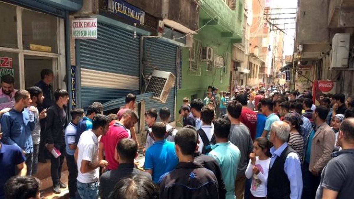 4 Yaşındaki Kız Çocuğuna Taciz İddiası Mahalleyi Ayağa Kaldırdı