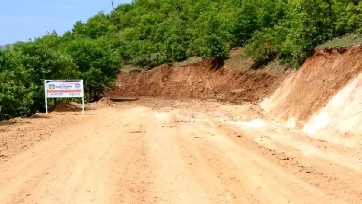 6 Metre Genişliğindeki Yol 8 Metreye Çıkarılıyor