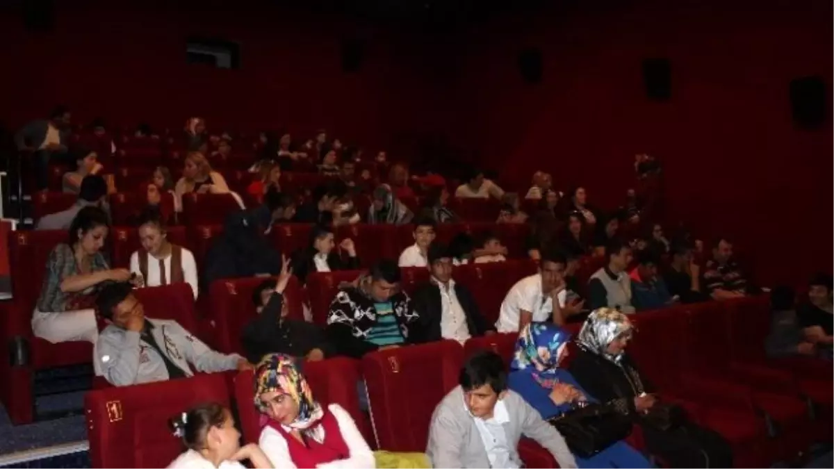 Erzincan Gençlik Merkezi\'nden Sinema Etkinliği