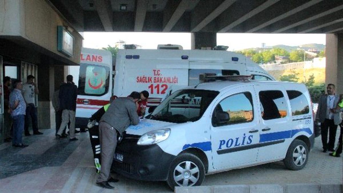 Fareye Ateş Etti, Yengesini Öldürdü