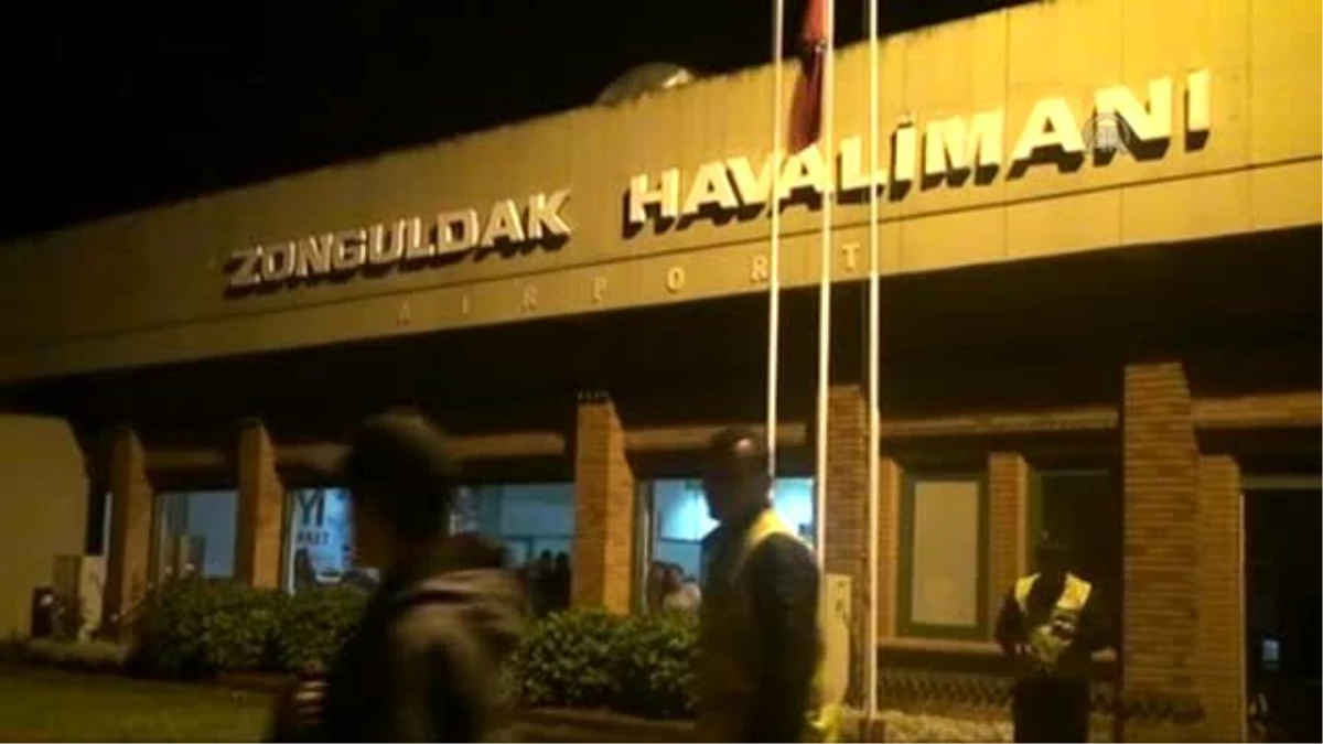 Hakkari\'deki Terör Operasyonu - Kartal\'ın Cenazesi, Askeri Uçakla Zonguldak Havalimanı\'na Getirildi