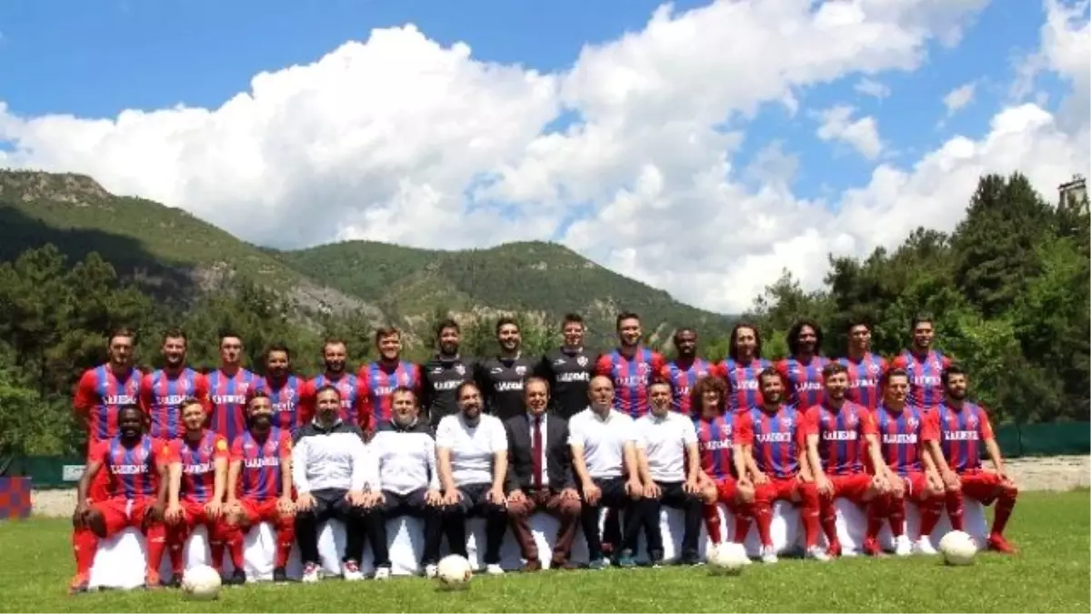 Karabükspor\'dan Şampiyonluk Pozu