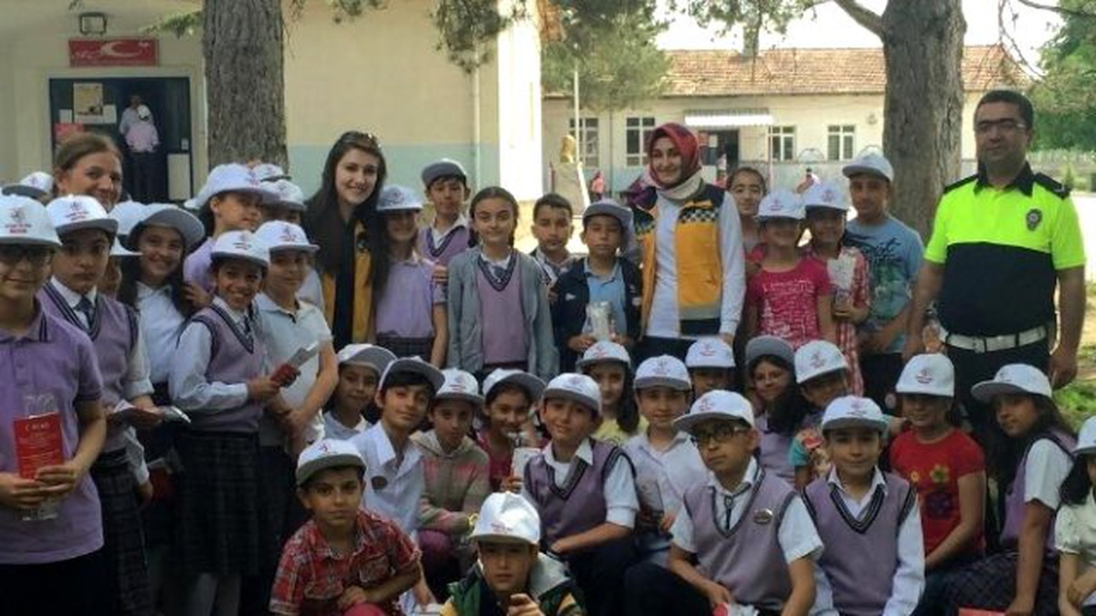 Öğrencilere, Trafik Kuralları ve İlk Yardım Anlatıldı