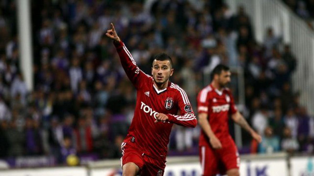Oğuzhan Özyakup, Fenerbahçeli Volkan Demirel'e Gönderme Yaptı