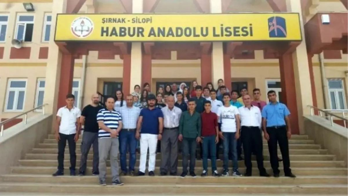 Silopi'de 23 Öğrenci Geziye Gönderildi