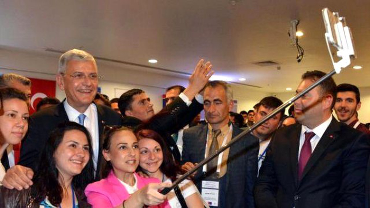 8\'inci Sınıf Öğrencisinden Bakan Bozkır\'a: AB\'ye Ne Zaman Gireceğiz? (2)